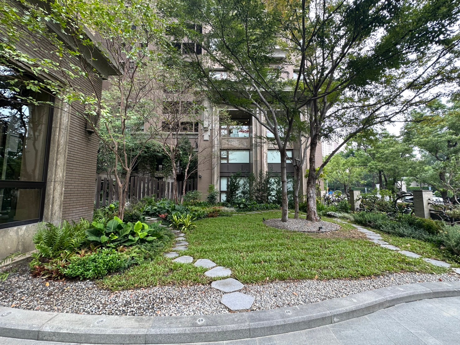 龍寶建設｜美術館唯一社區｜7D最大坪數