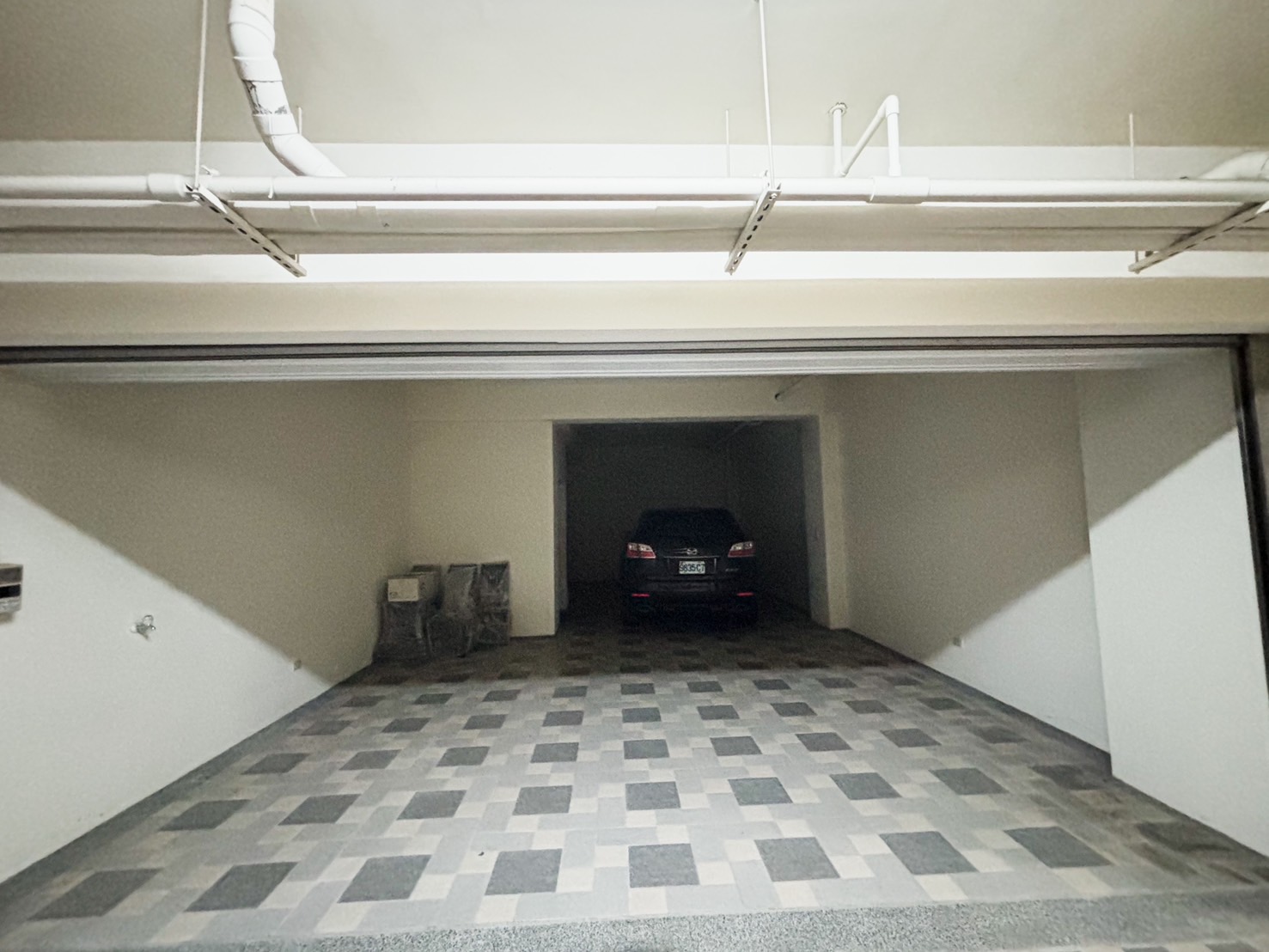 專任『6米面寬全新未住·5套房雙車位』電梯別墅