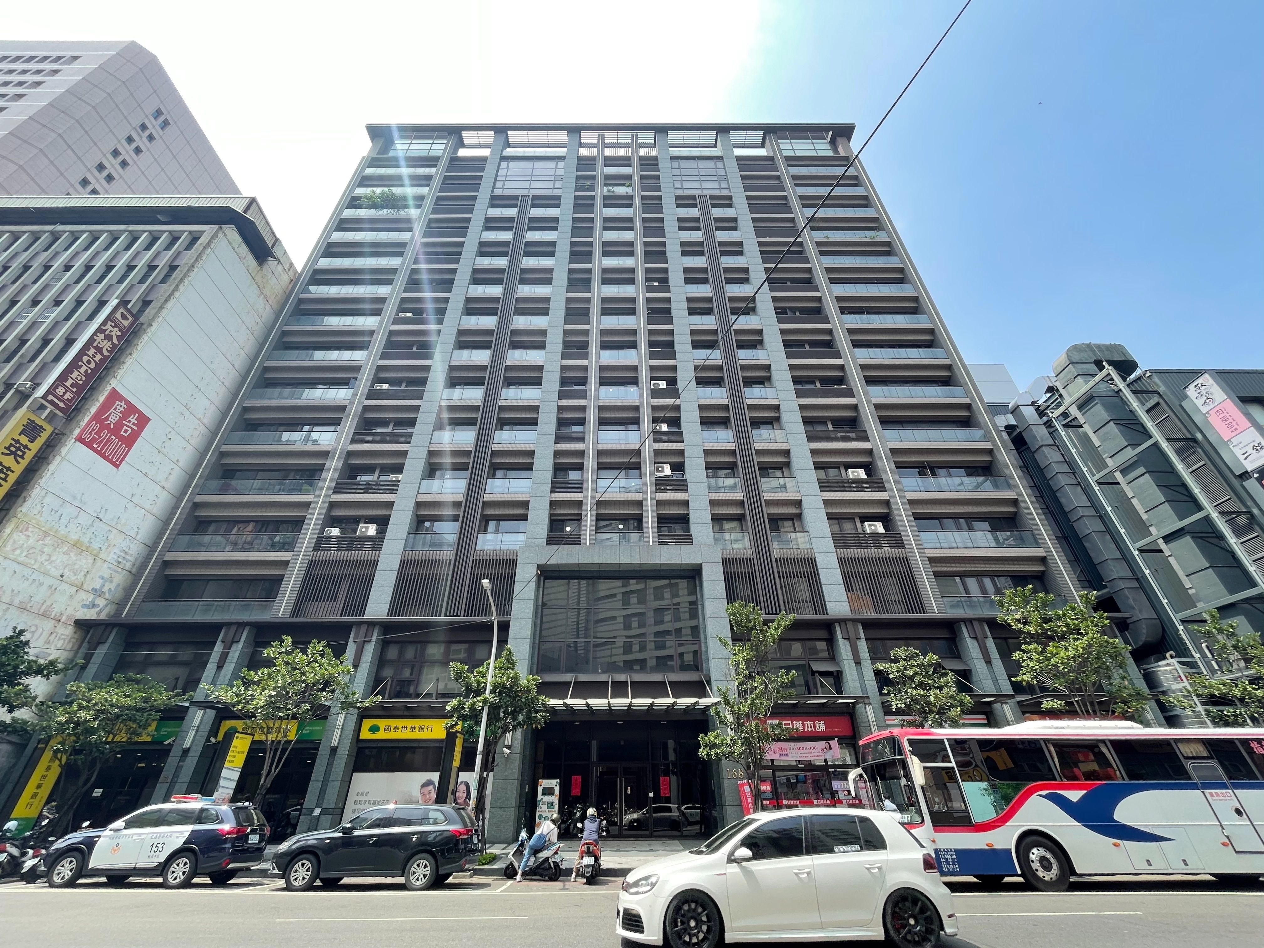 桃園三鐵共構站前大兩房車