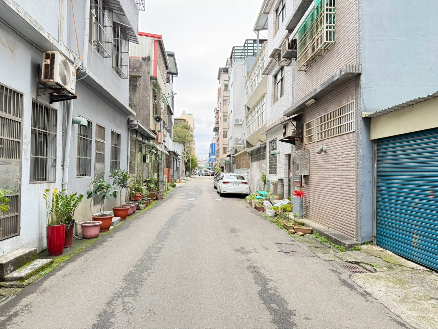 【房產小軒】信義國小-體育園區旁面寬七米透天 價格我談