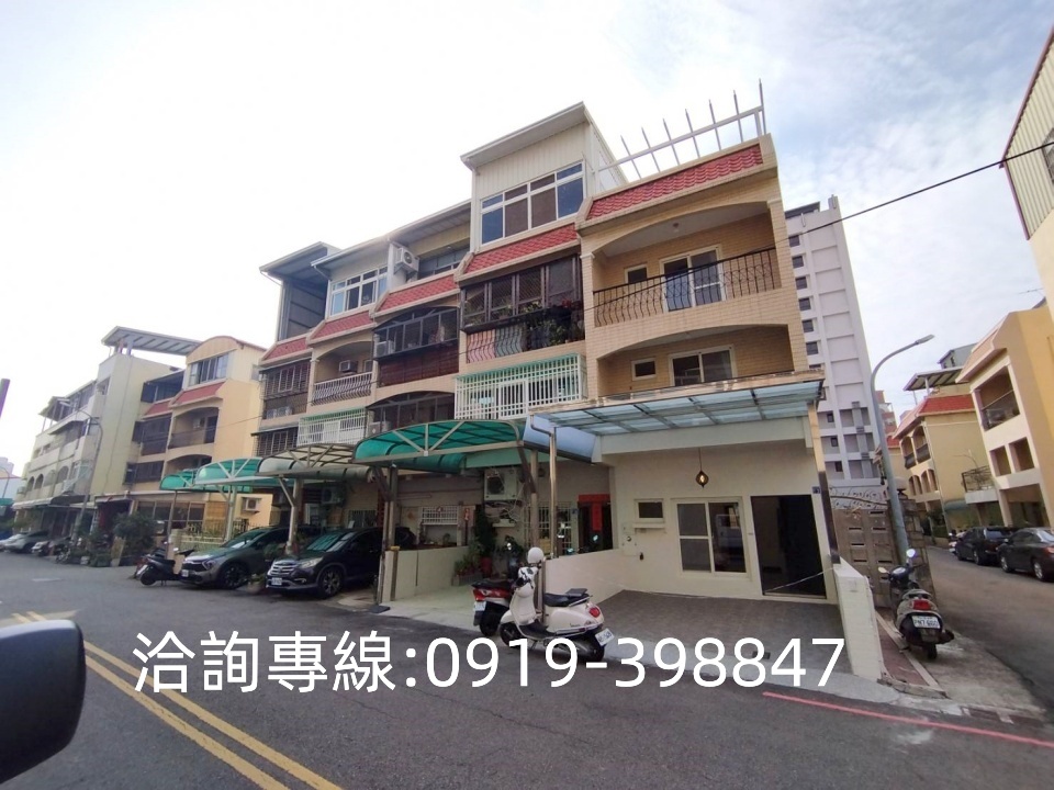 北屯-國泰晴園邊間雙車別墅 全新整理