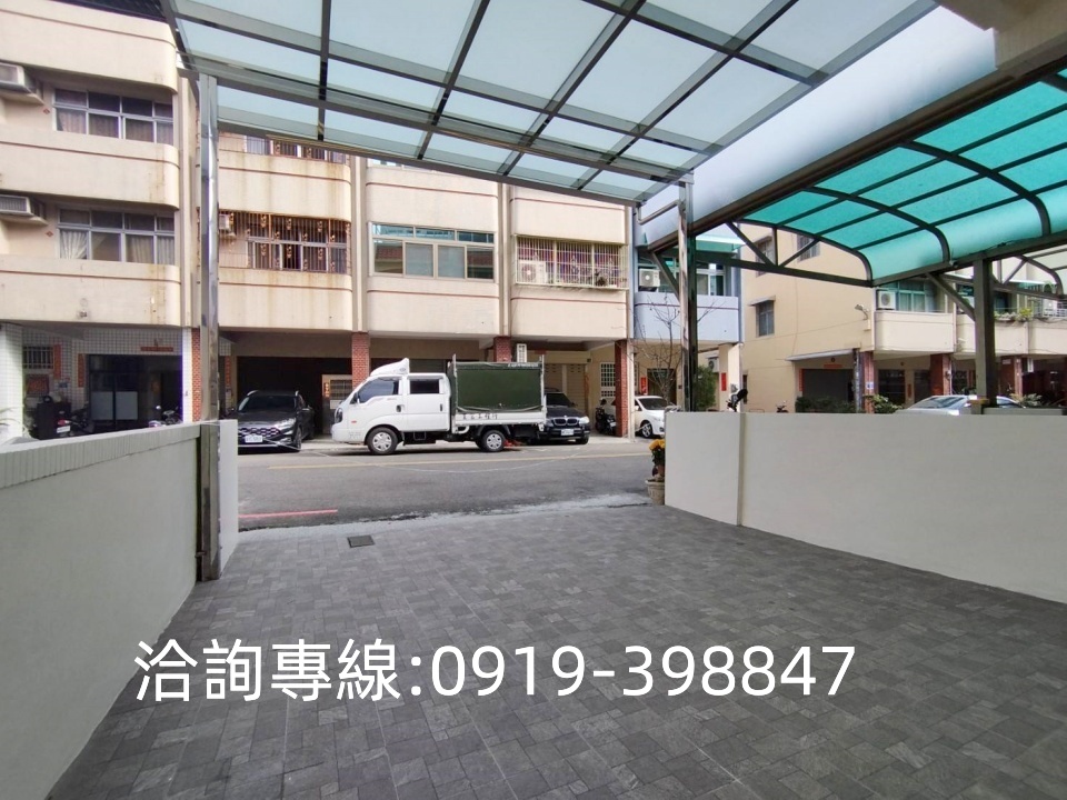 北屯-國泰晴園邊間雙車別墅 全新整理