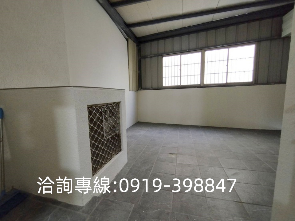 北屯-國泰晴園邊間雙車別墅 全新整理