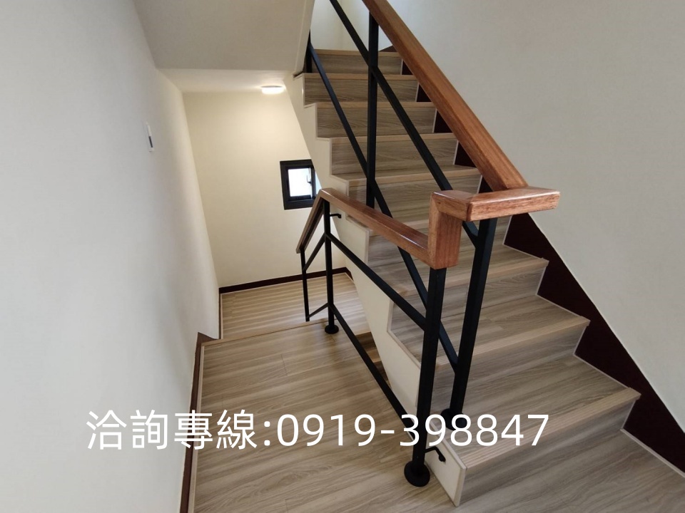 北屯-國泰晴園邊間雙車別墅 全新整理