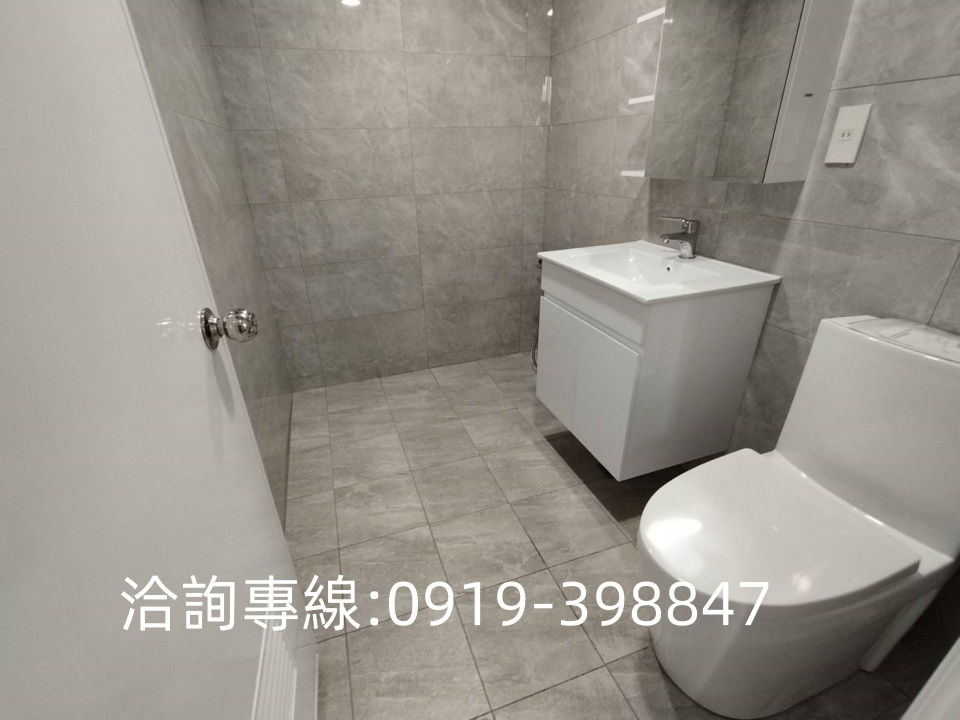 北屯-國泰晴園邊間雙車別墅 全新整理