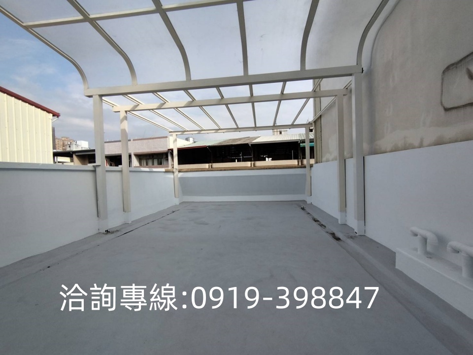 北屯-國泰晴園邊間雙車別墅 全新整理