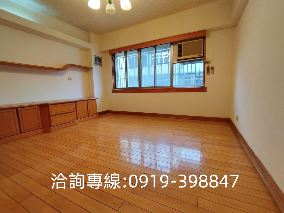🎀北屯-興安昌平商圈店面 1~3樓+車位 自住開店兩相宜