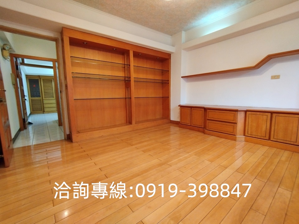 🎀北屯-興安昌平商圈店面 1~3樓+車位 自住開店兩相宜