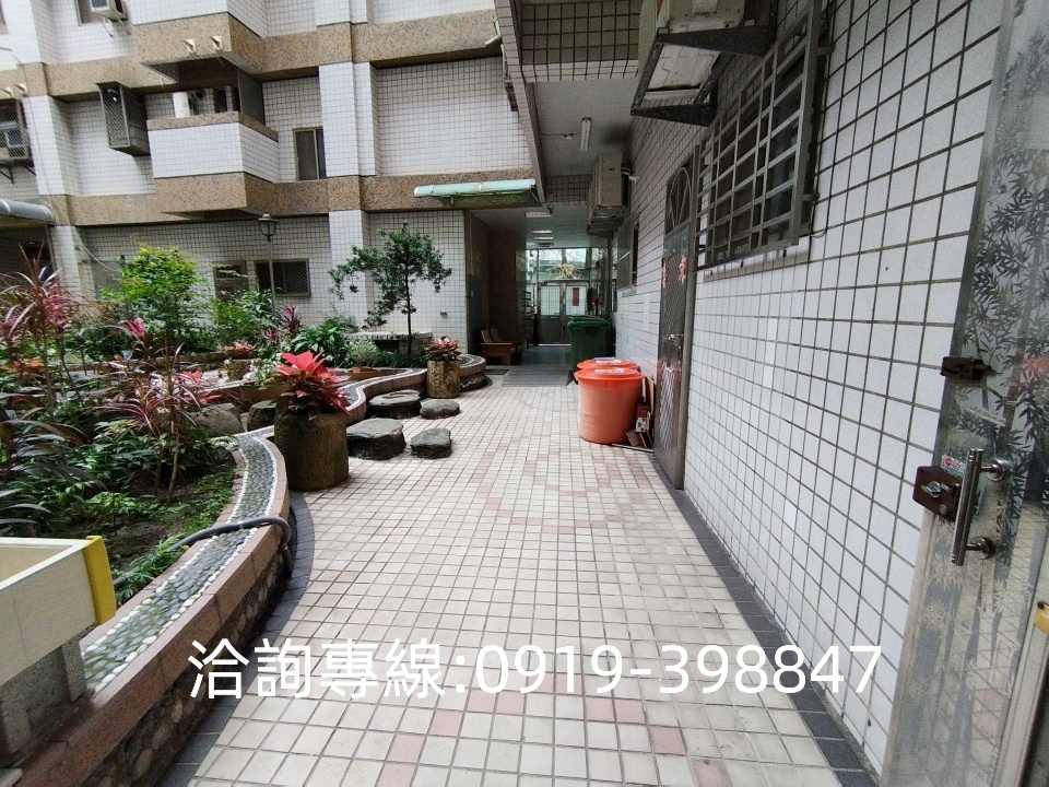 🎀北屯-興安昌平商圈店面 1~3樓+車位 自住開店兩相宜