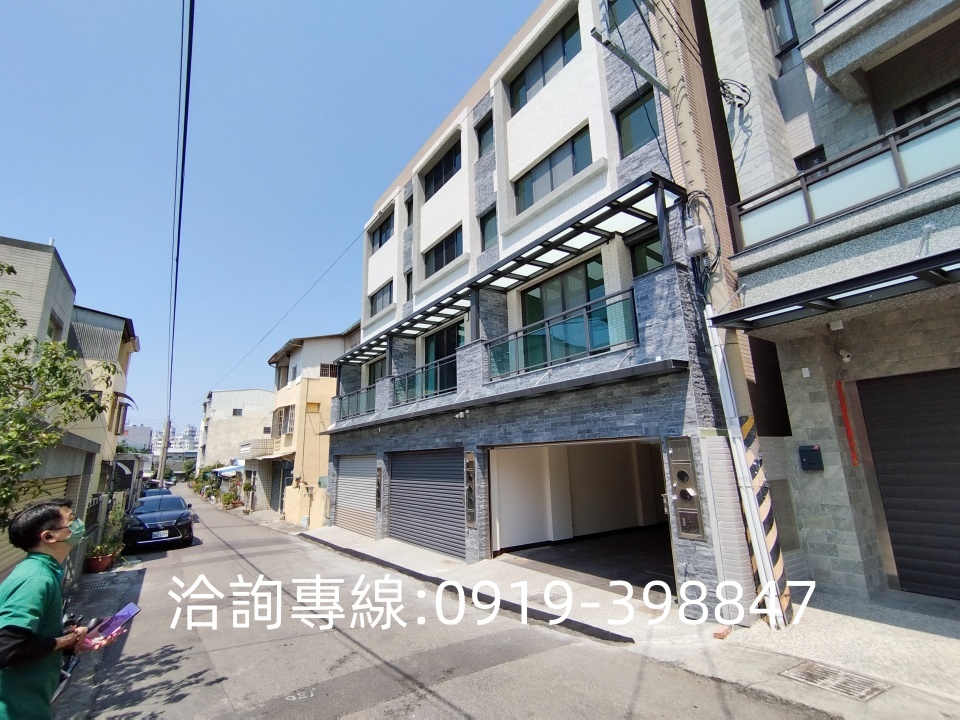🎀太平-坪林森林公園全新別墅 1樓雙車庫 間間套房