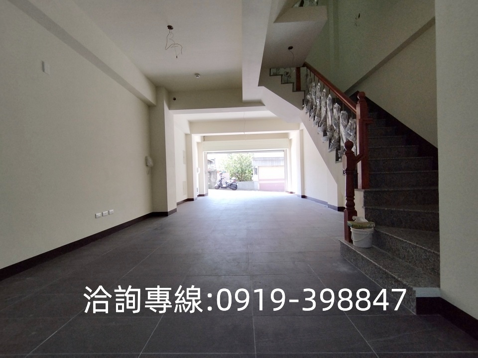 🎀太平-坪林森林公園全新別墅 1樓雙車庫 間間套房
