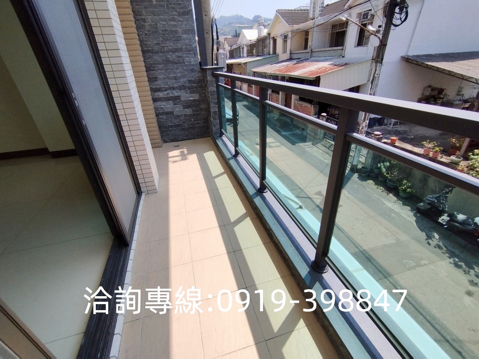 🎀太平-坪林森林公園全新別墅 1樓雙車庫 間間套房