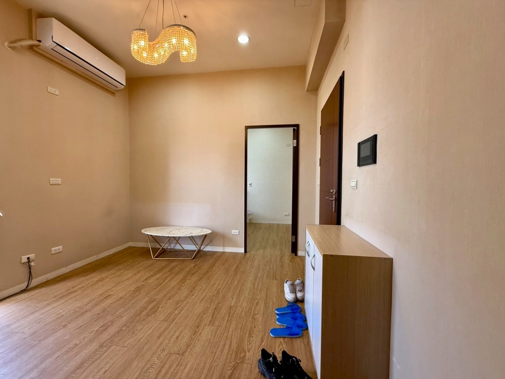 中和捷運肯佳大露台戶-群義房屋邱德鑫0919-903-935
