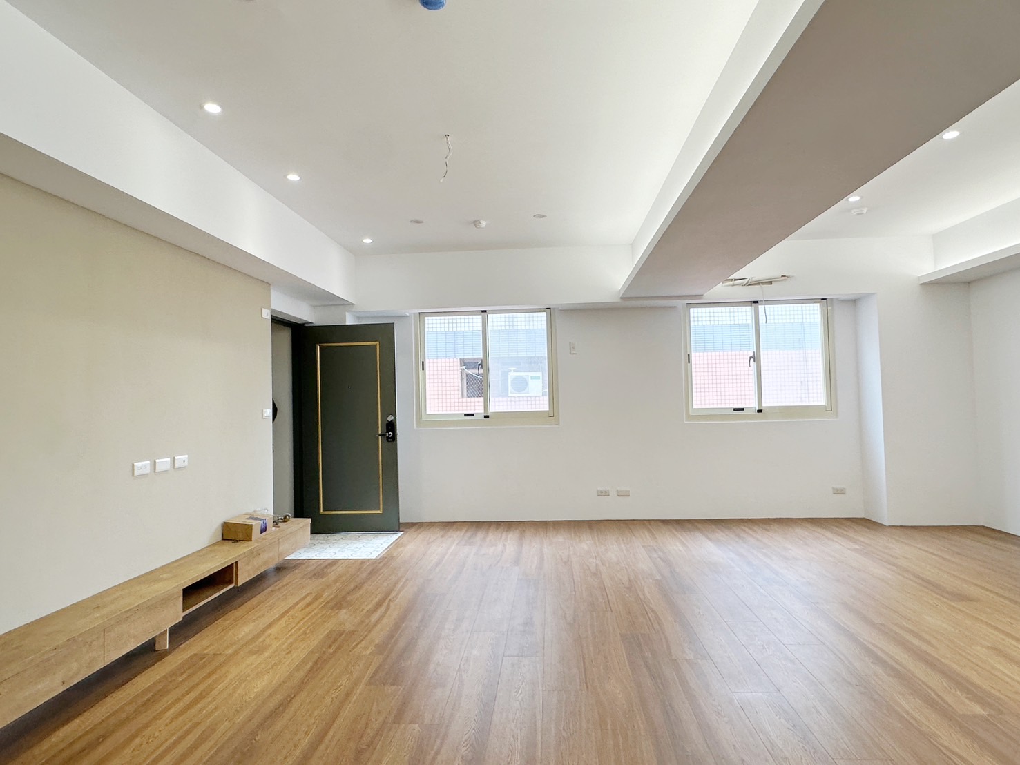 市區林森2+1房超大空間全新裝潢屋