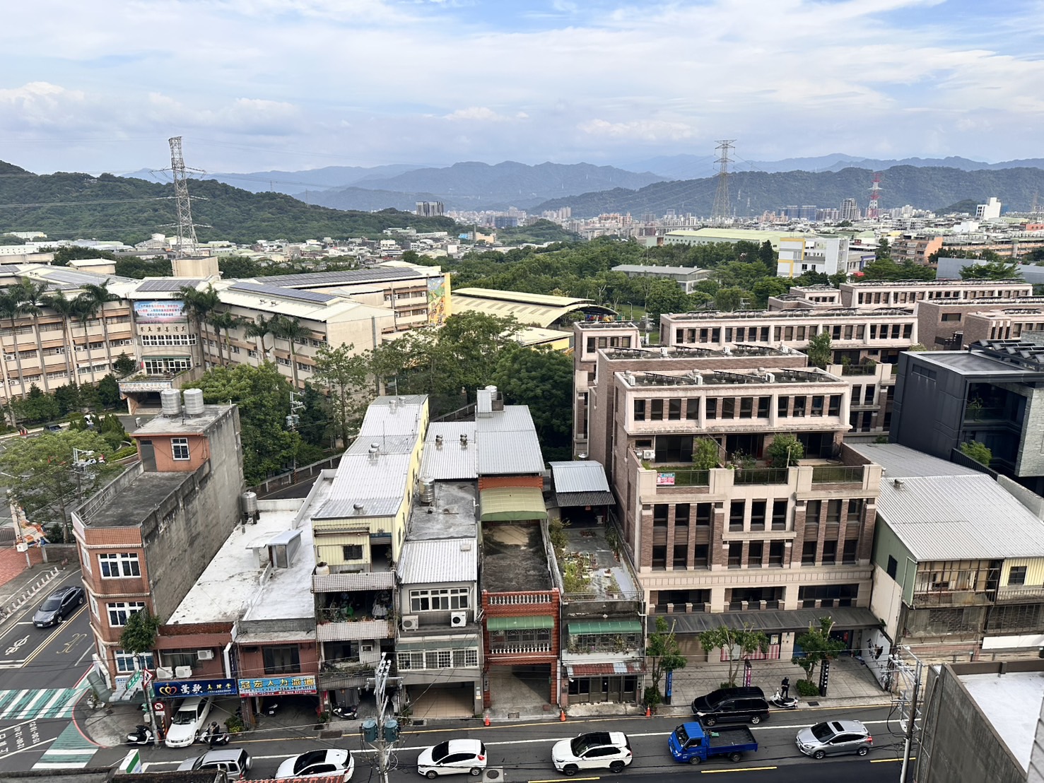 鳳鳴國小旁溫馨美裝潢二房車~近鶯桃福德站