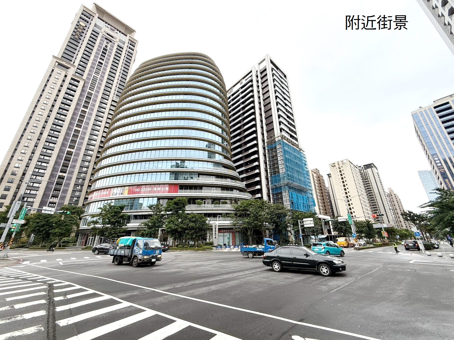 副都心潤泰三角窗金店