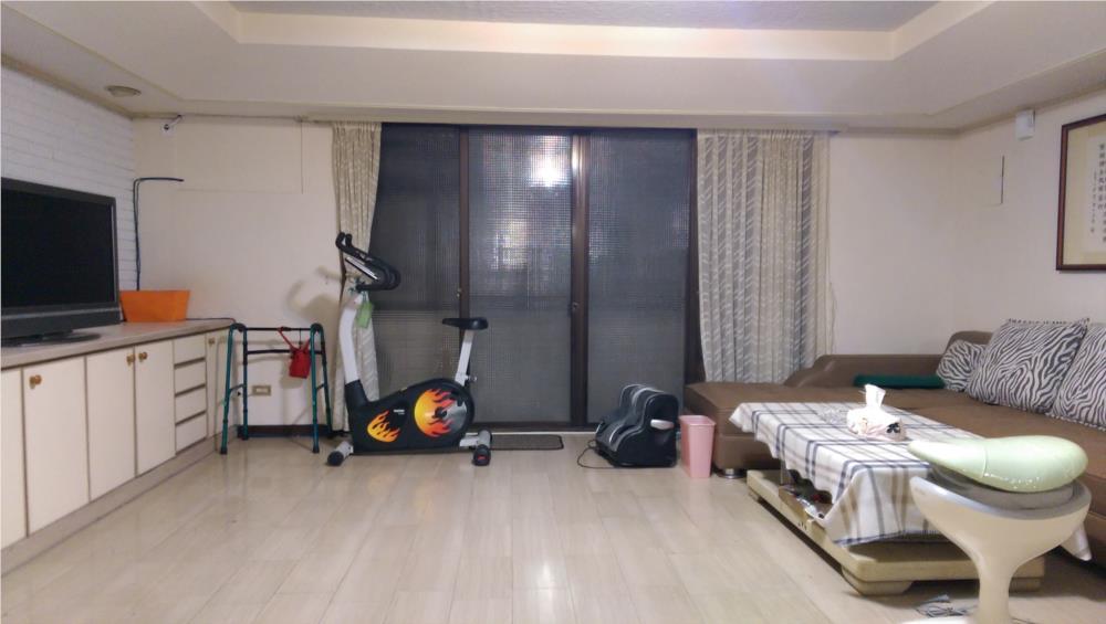 **中山國中**國泰電梯邊間大戶 民生重劃區
