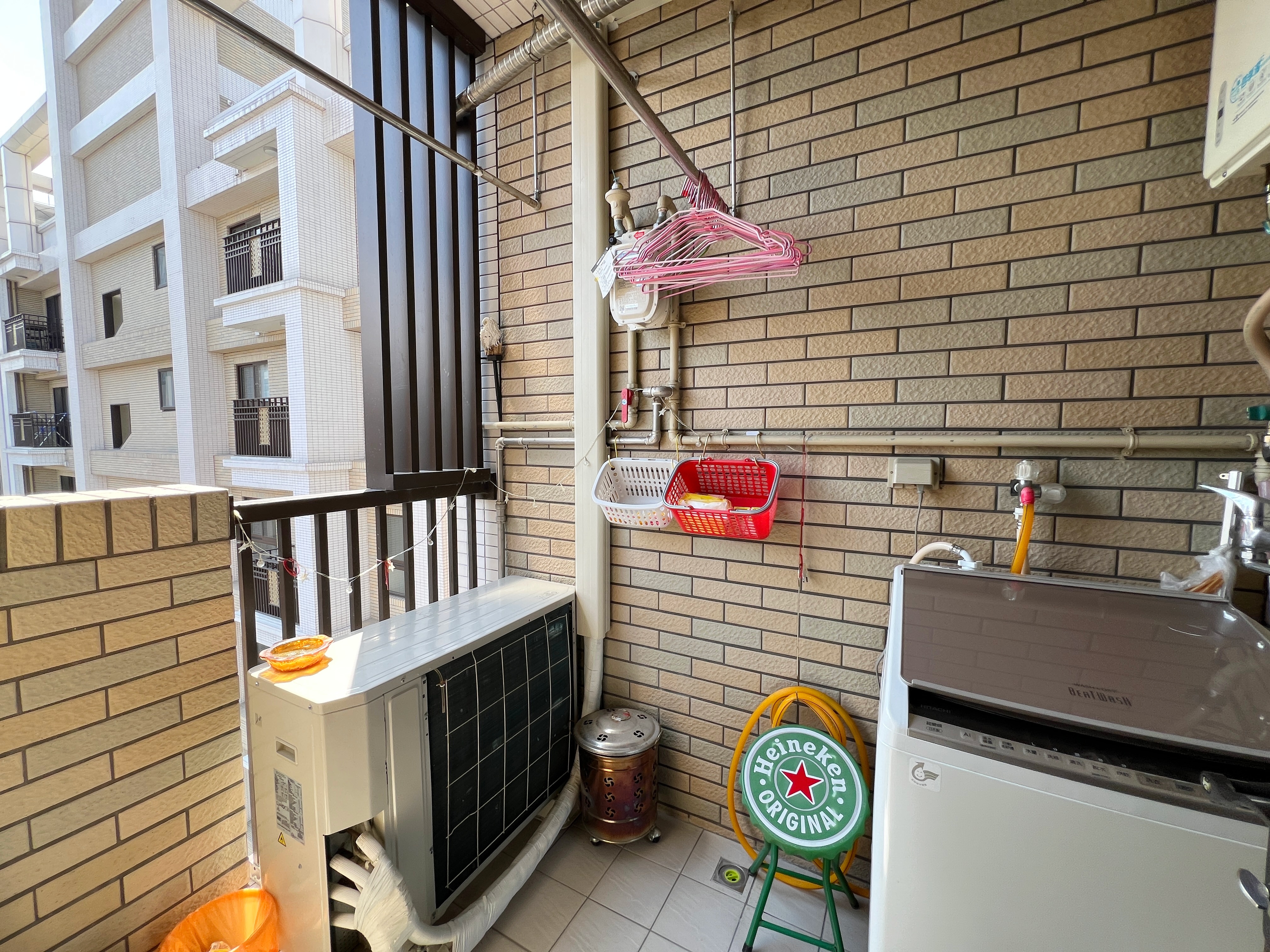 瑞典月灣邊間次頂樓兩房+平車｜方正明廳明房麗寶建設｜獨家專售