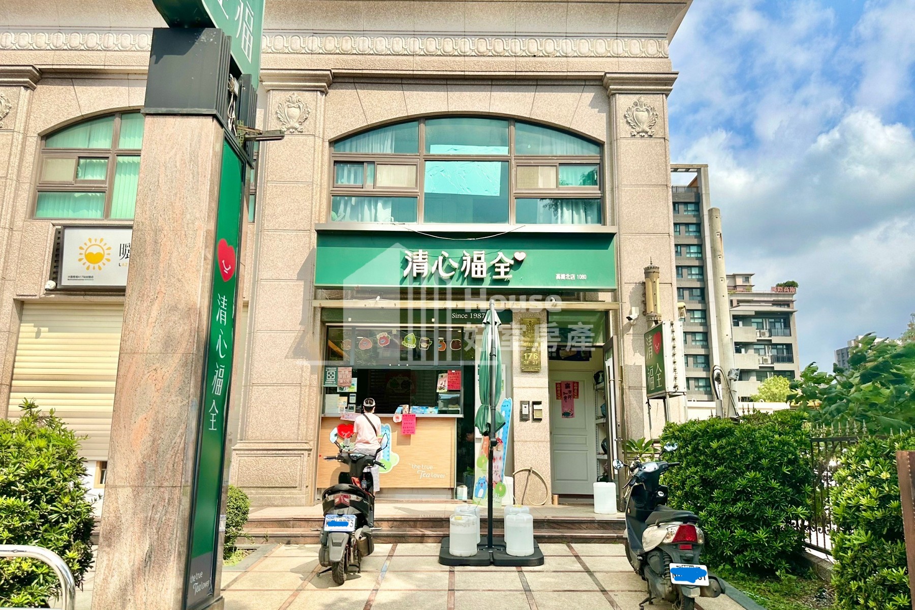 青埔城市勳章1-2樓店面