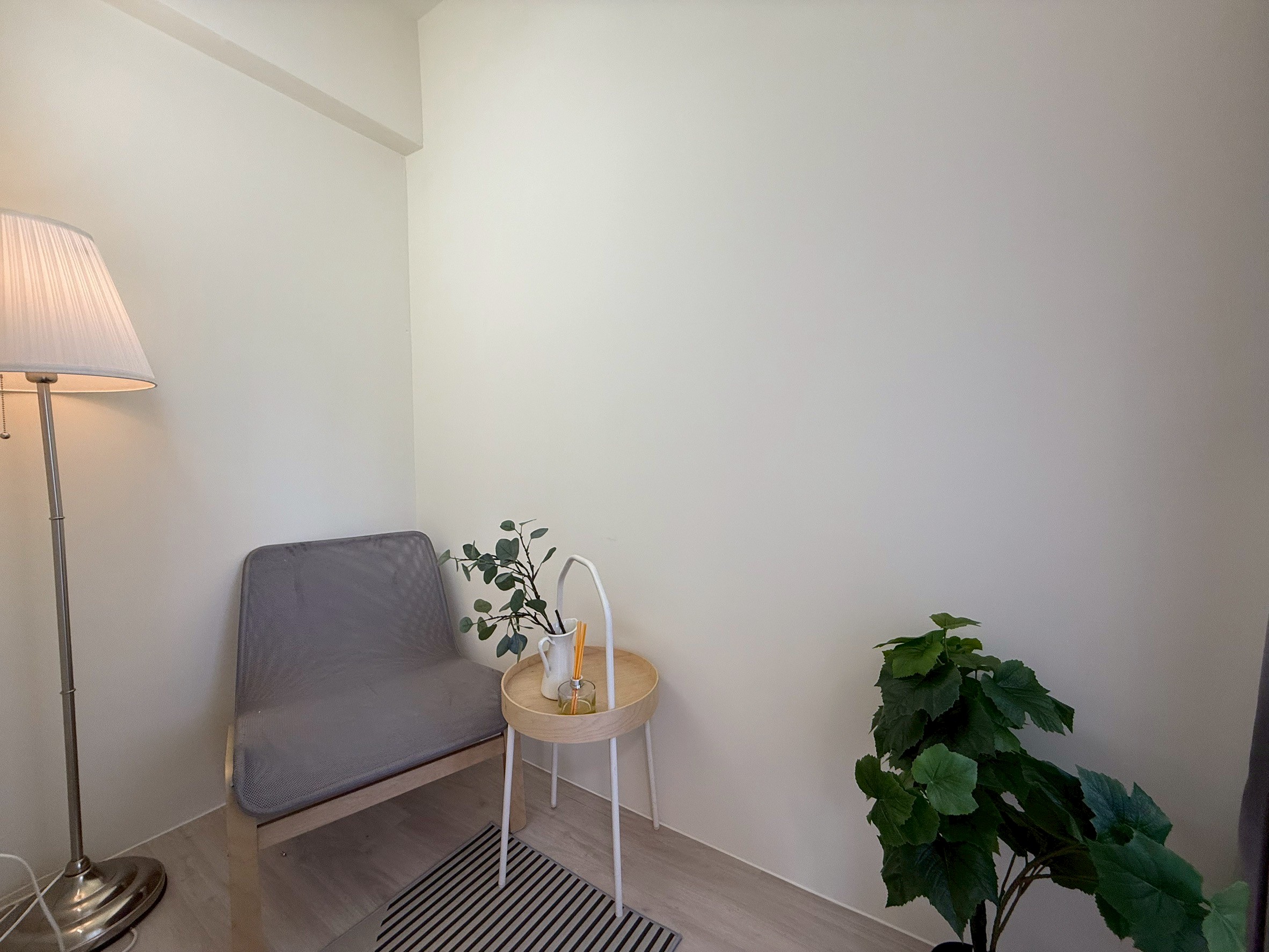 大陽台有電梯 而且吃喝玩樂很便利喔 漂亮的大4房華廈