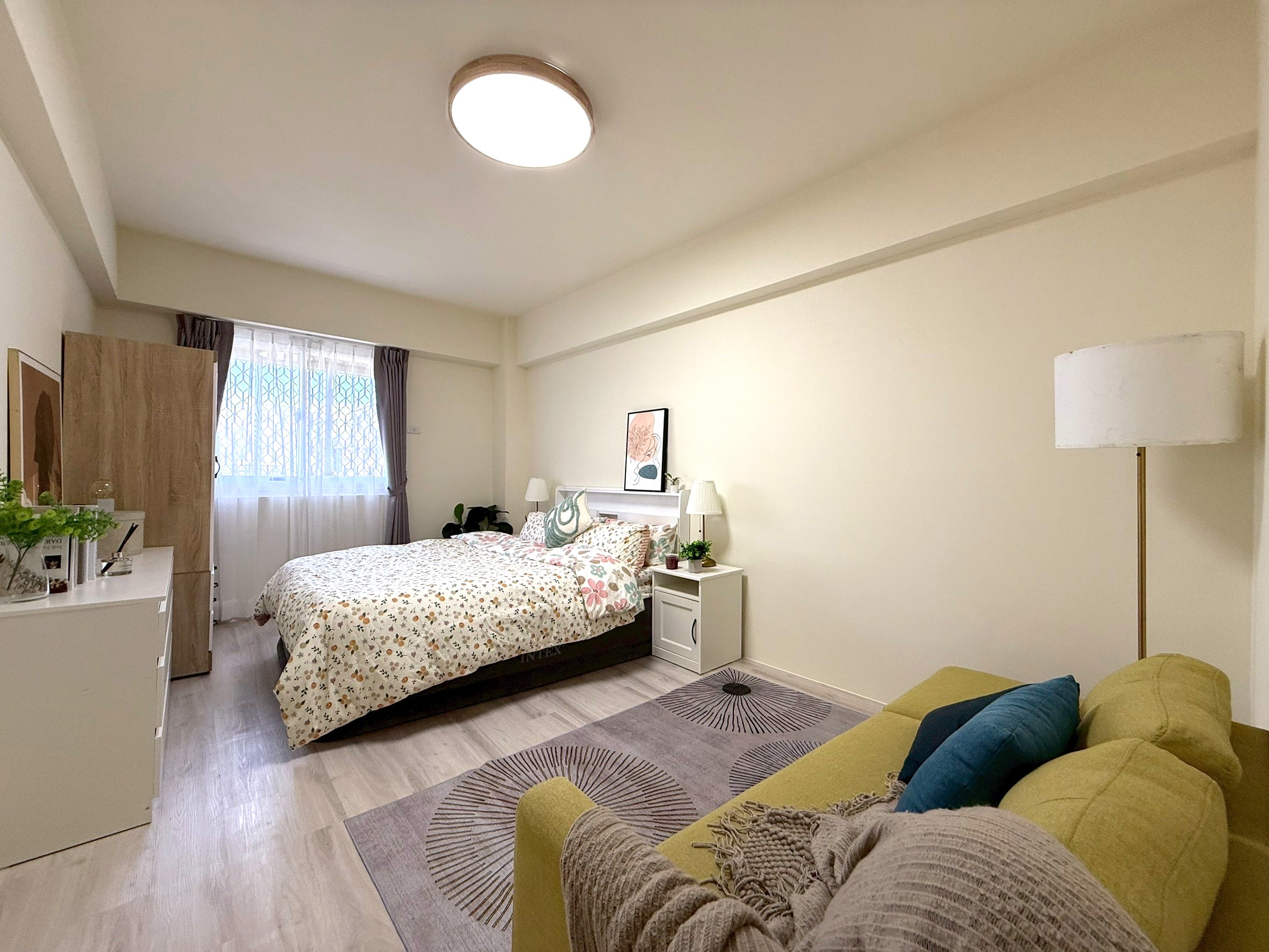 大陽台有電梯 而且吃喝玩樂很便利喔 漂亮的大4房華廈