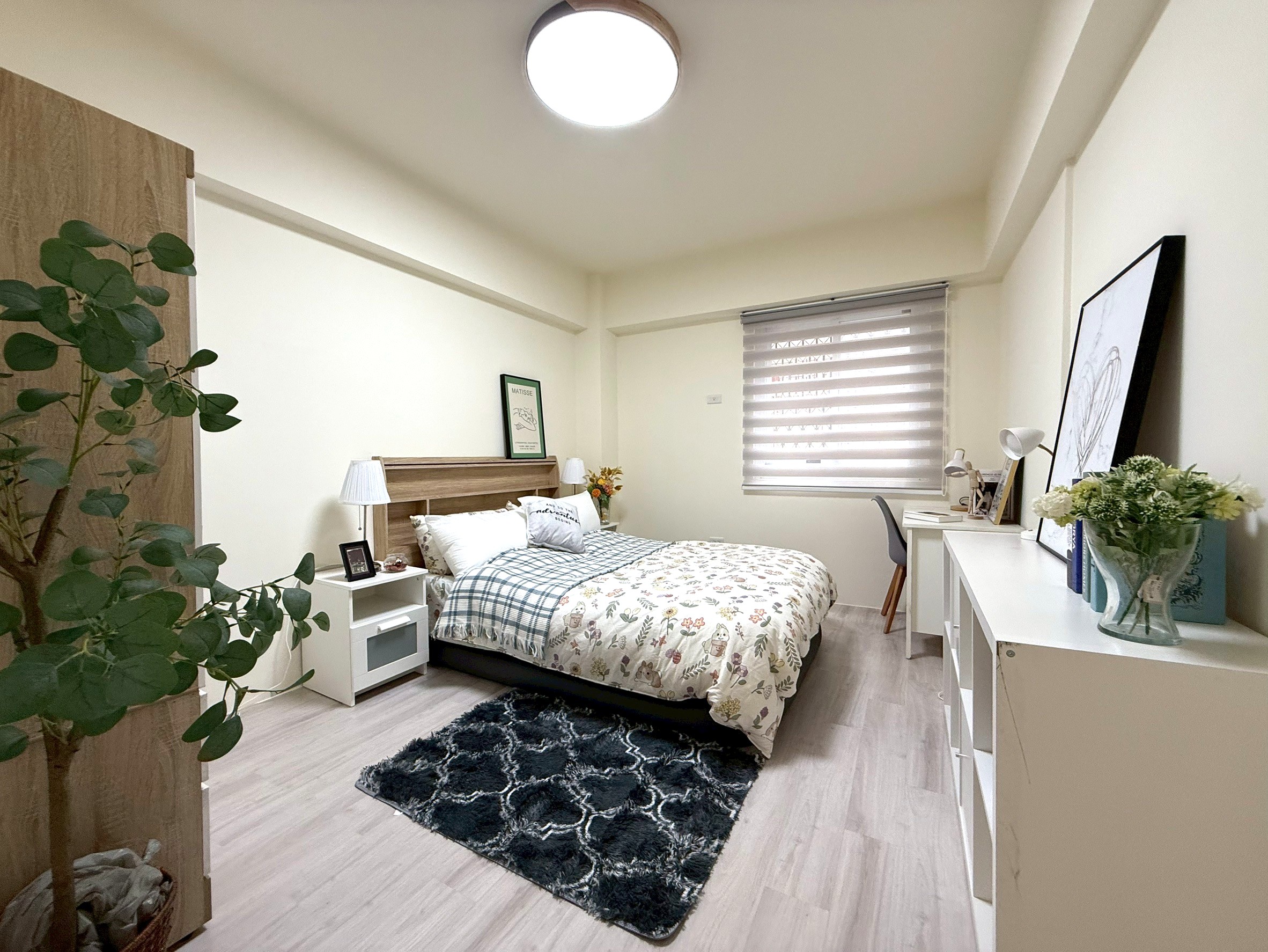 大陽台有電梯 而且吃喝玩樂很便利喔 漂亮的大4房華廈