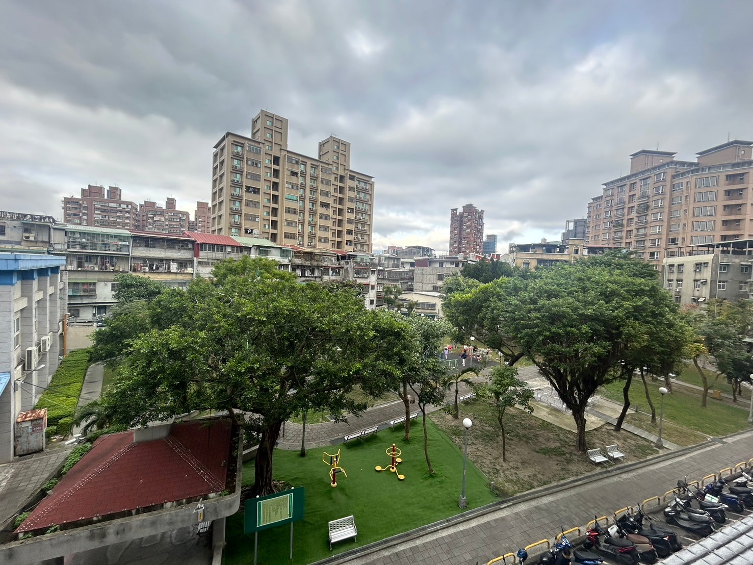 下樓即公園 永豐公寓前後陽台 大3房