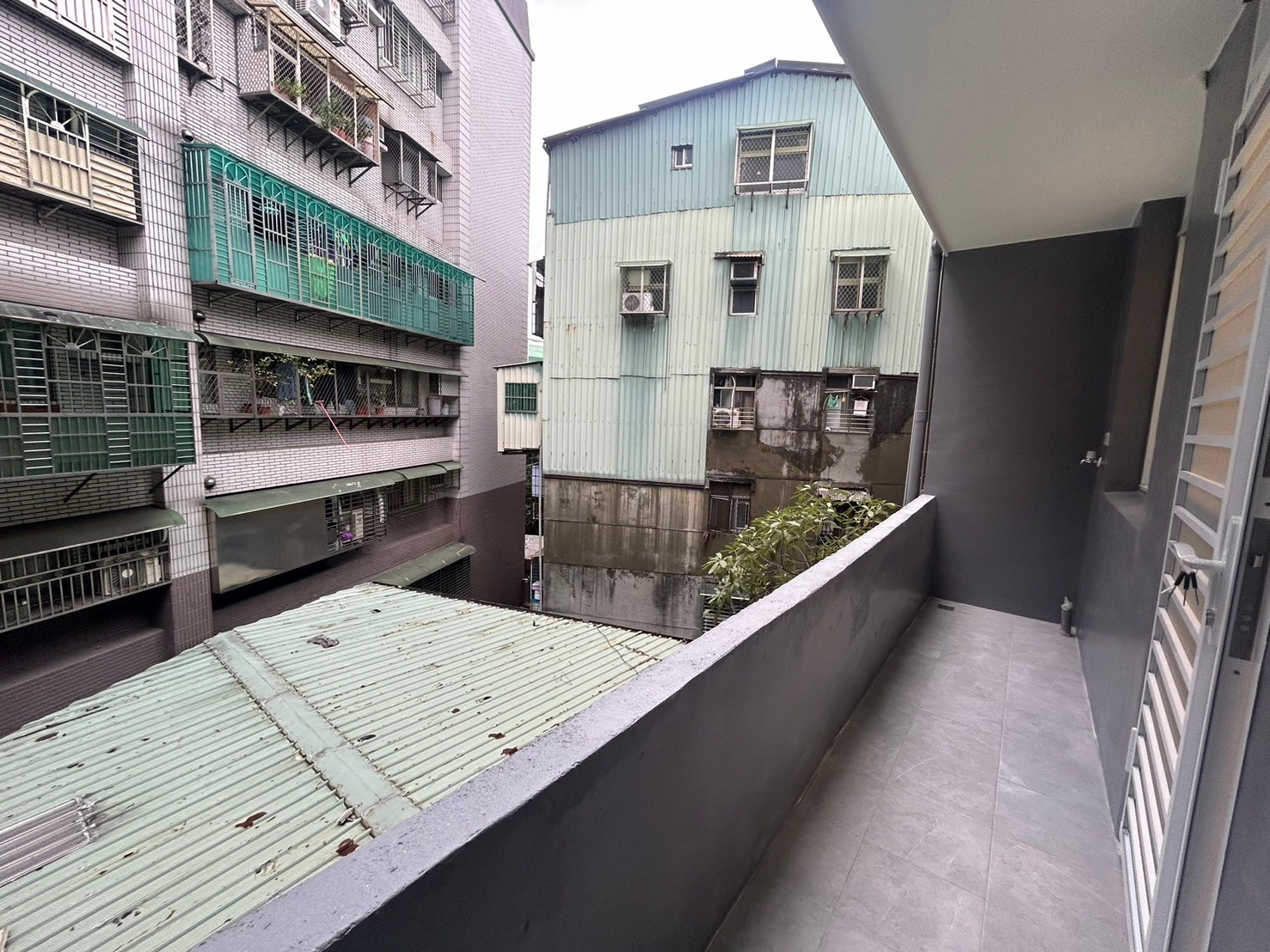 下樓即公園 永豐公寓前後陽台 大3房