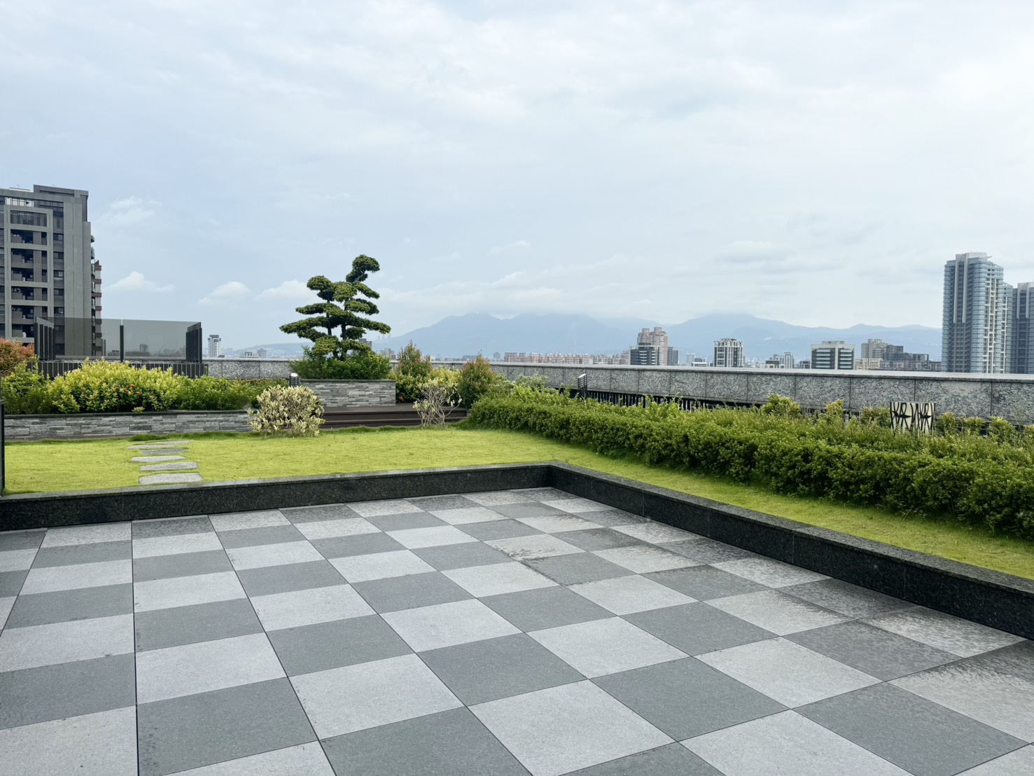 知森 一年高質感新屋 大都會公園第一排