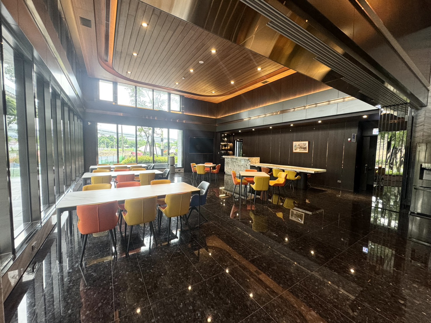 知森 一年高質感新屋 大都會公園第一排