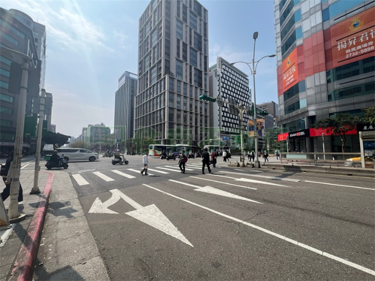✨*四平街*松江南京三角窗金店面🔥