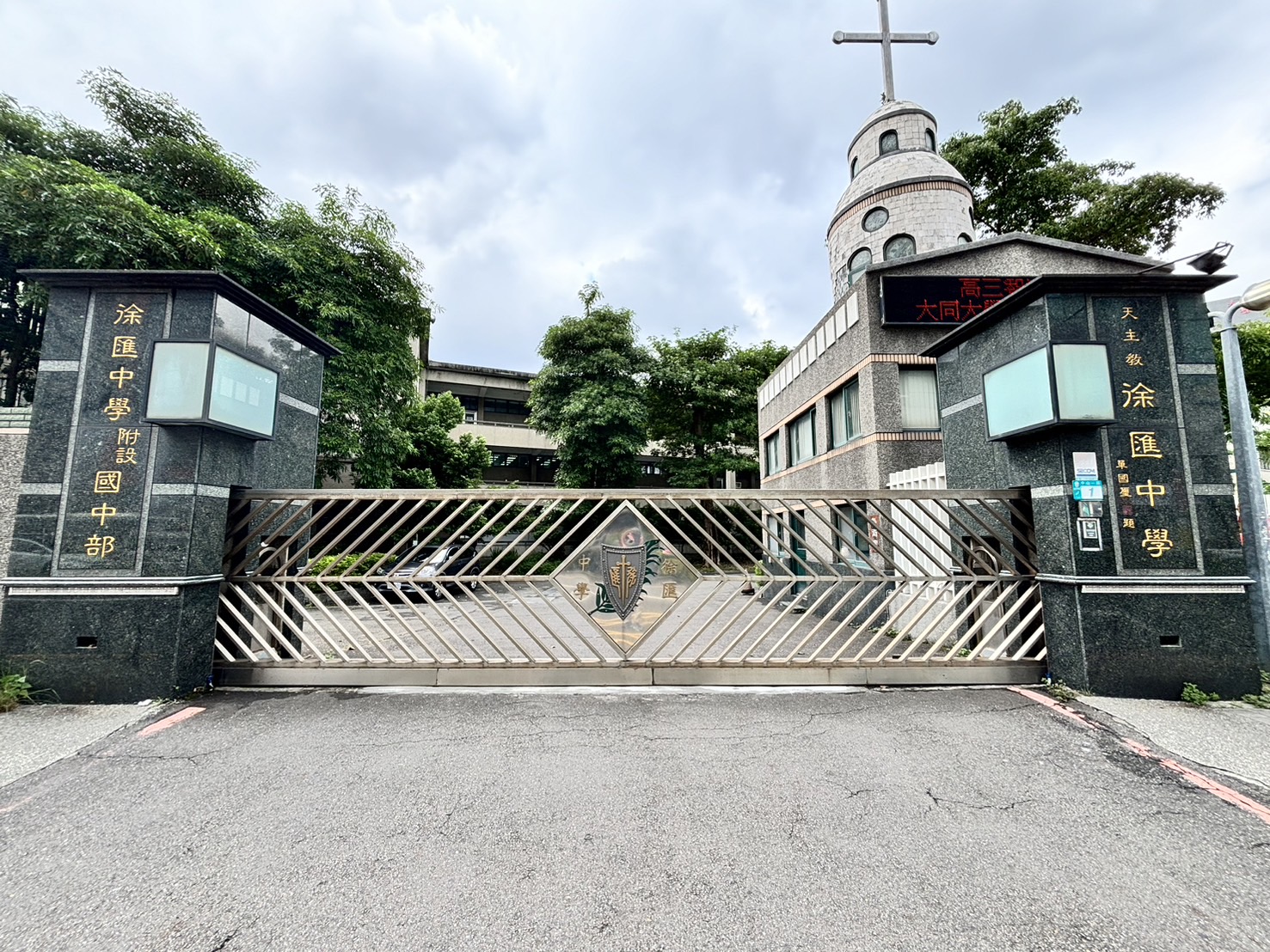 《罕見釋出》近徐匯捷運邊間透天厝