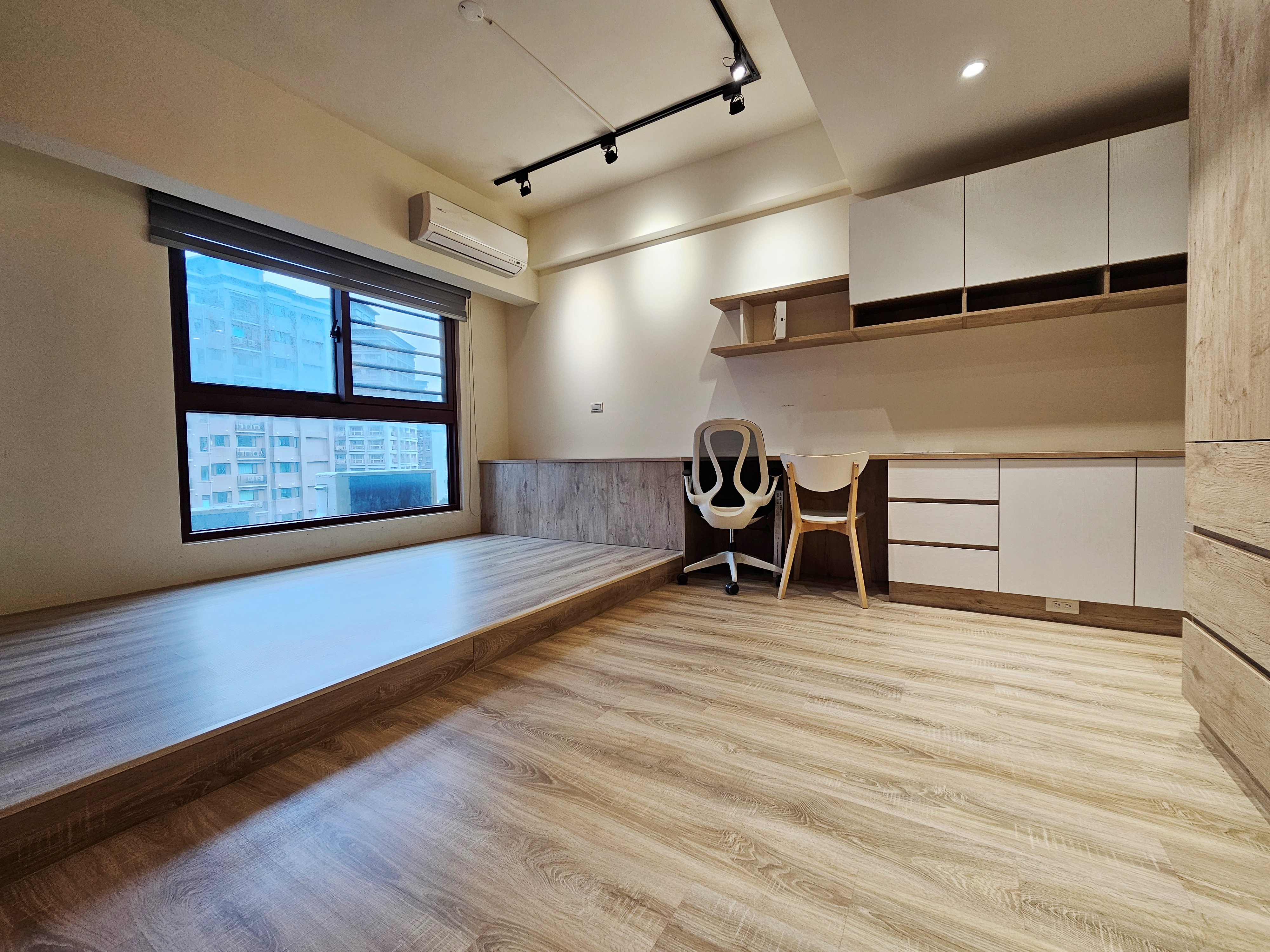 家家🏠九揚華峰🏠價格超值💰時尚裝潢三房雙B1平面車位