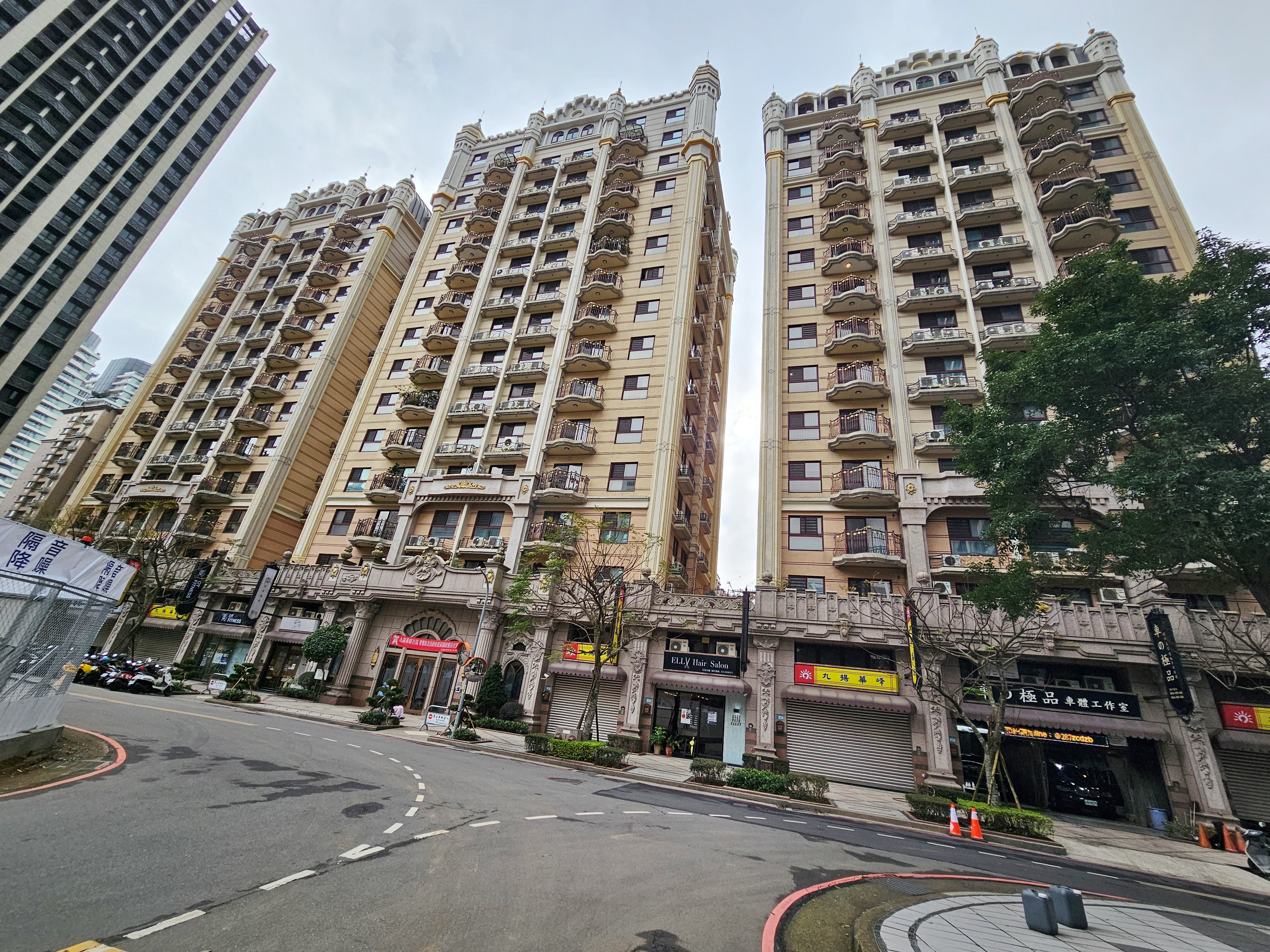 家家🏠九揚華峰🏠價格超值💰時尚裝潢三房雙B1平面車位