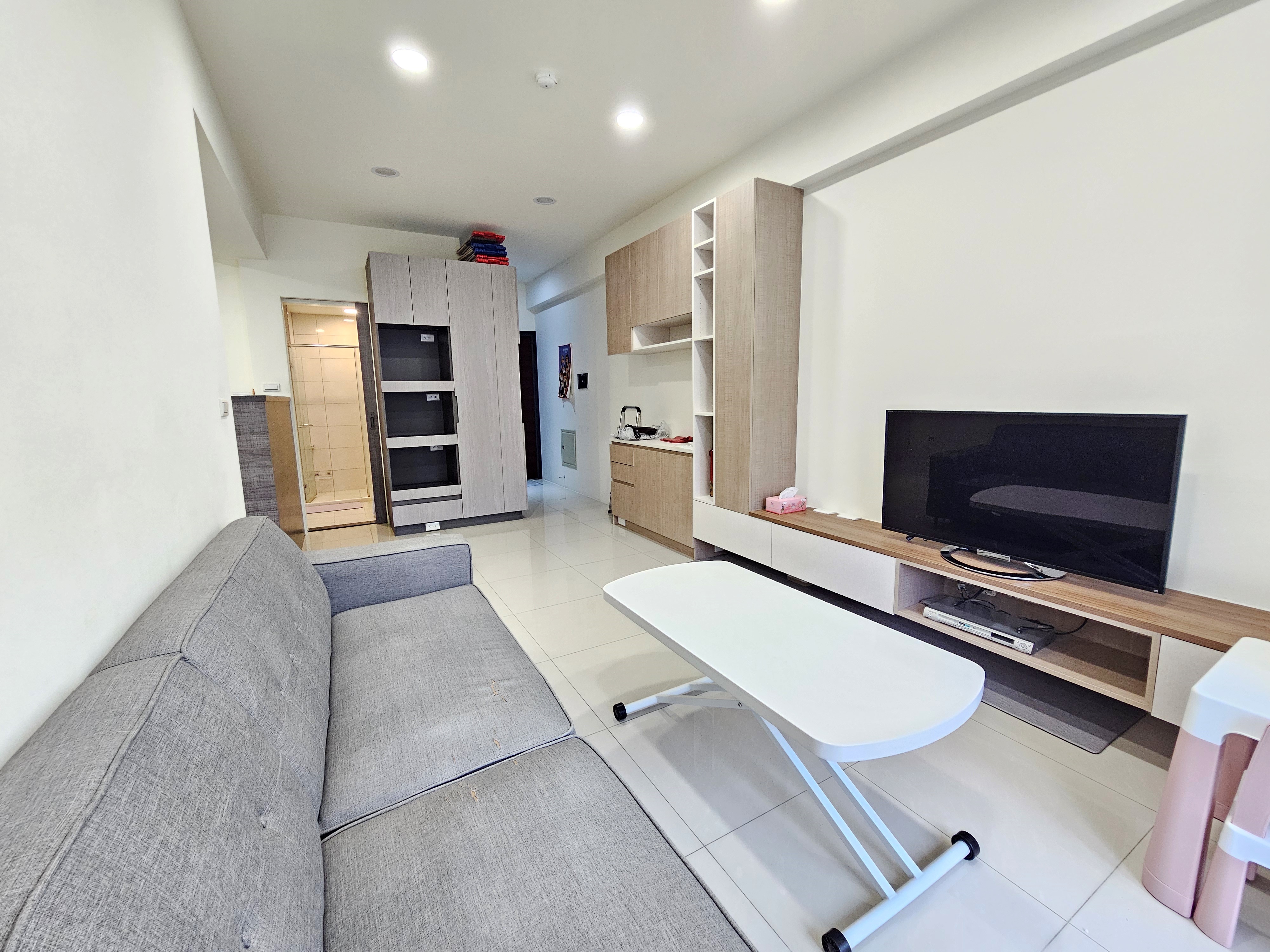 家家🏠🏠<長滎薈城>🏠雙陽台裝潢美二房車