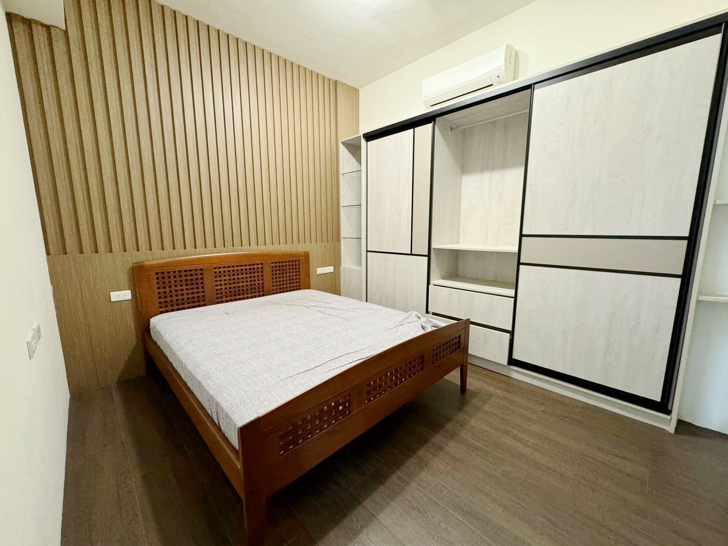 家家嚴選🏠專任★九揚華峰邊間正兩房★