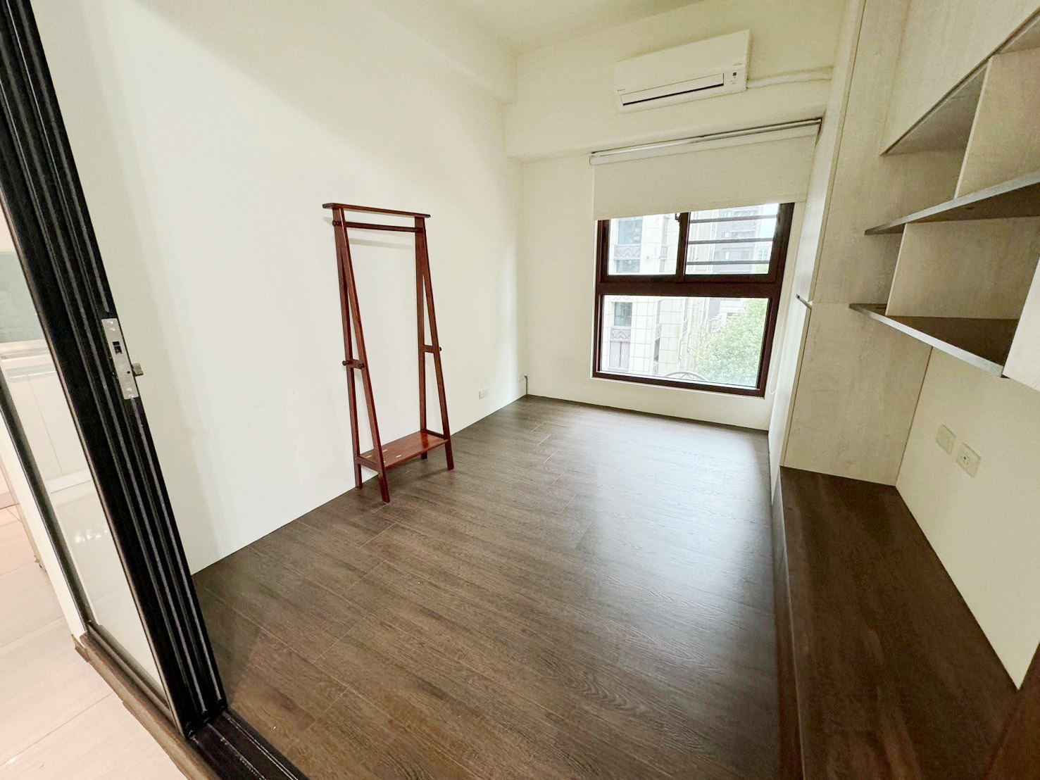 家家嚴選🏠專任★九揚華峰邊間正兩房★