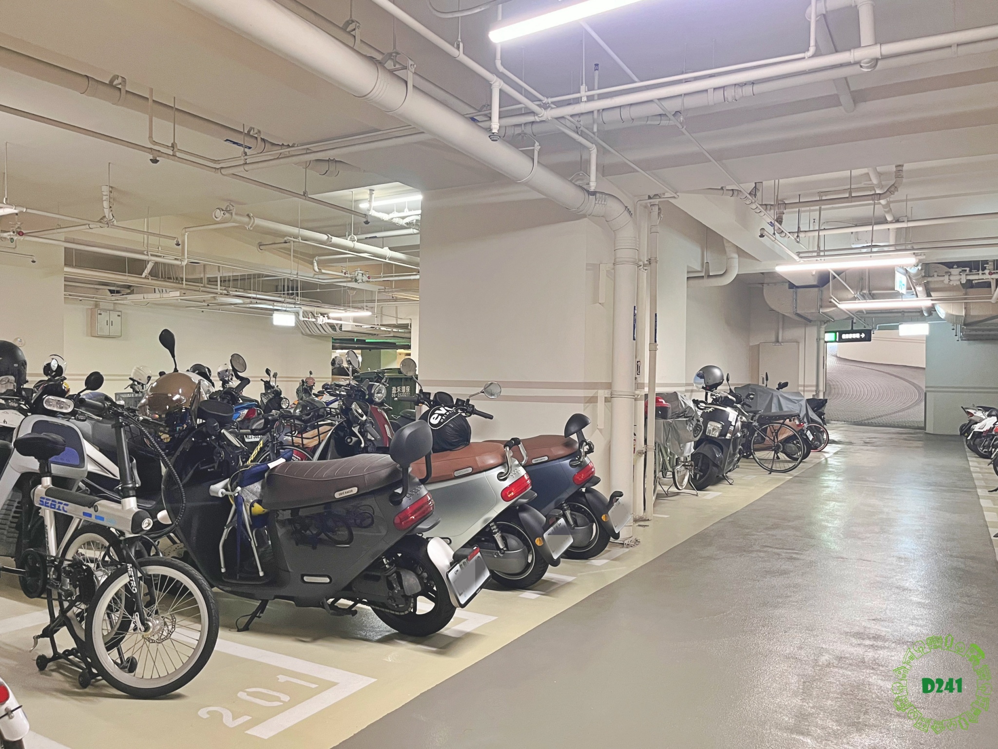 國泰文海硯時尚3房3衛+雙車位(誠可議)