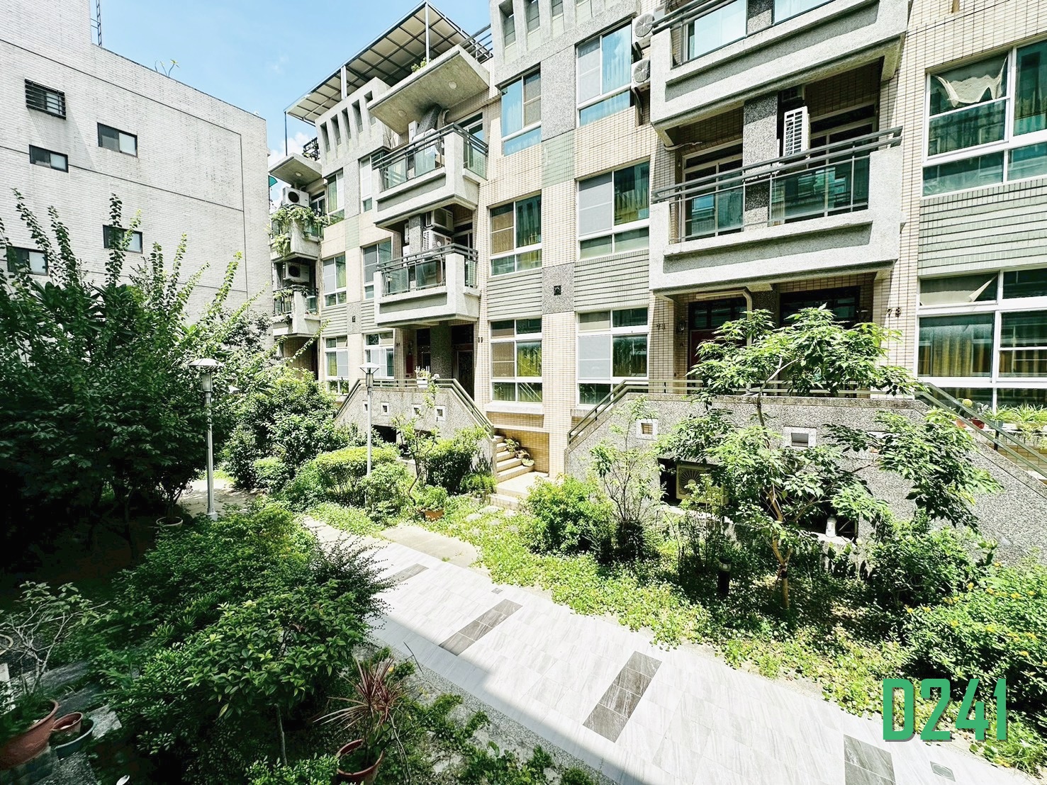 虎尾寮綠意盎漂亮雙車墅