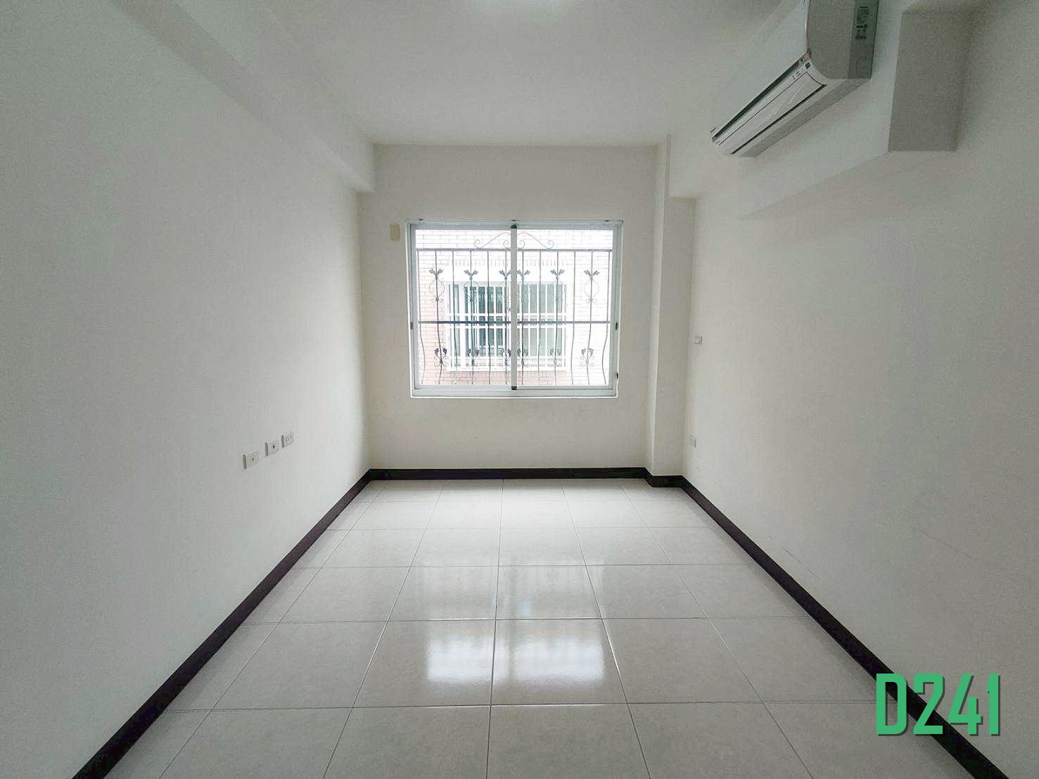 近商60邊間17年雙車墅💥☎ 0958828701李苡菡🎵