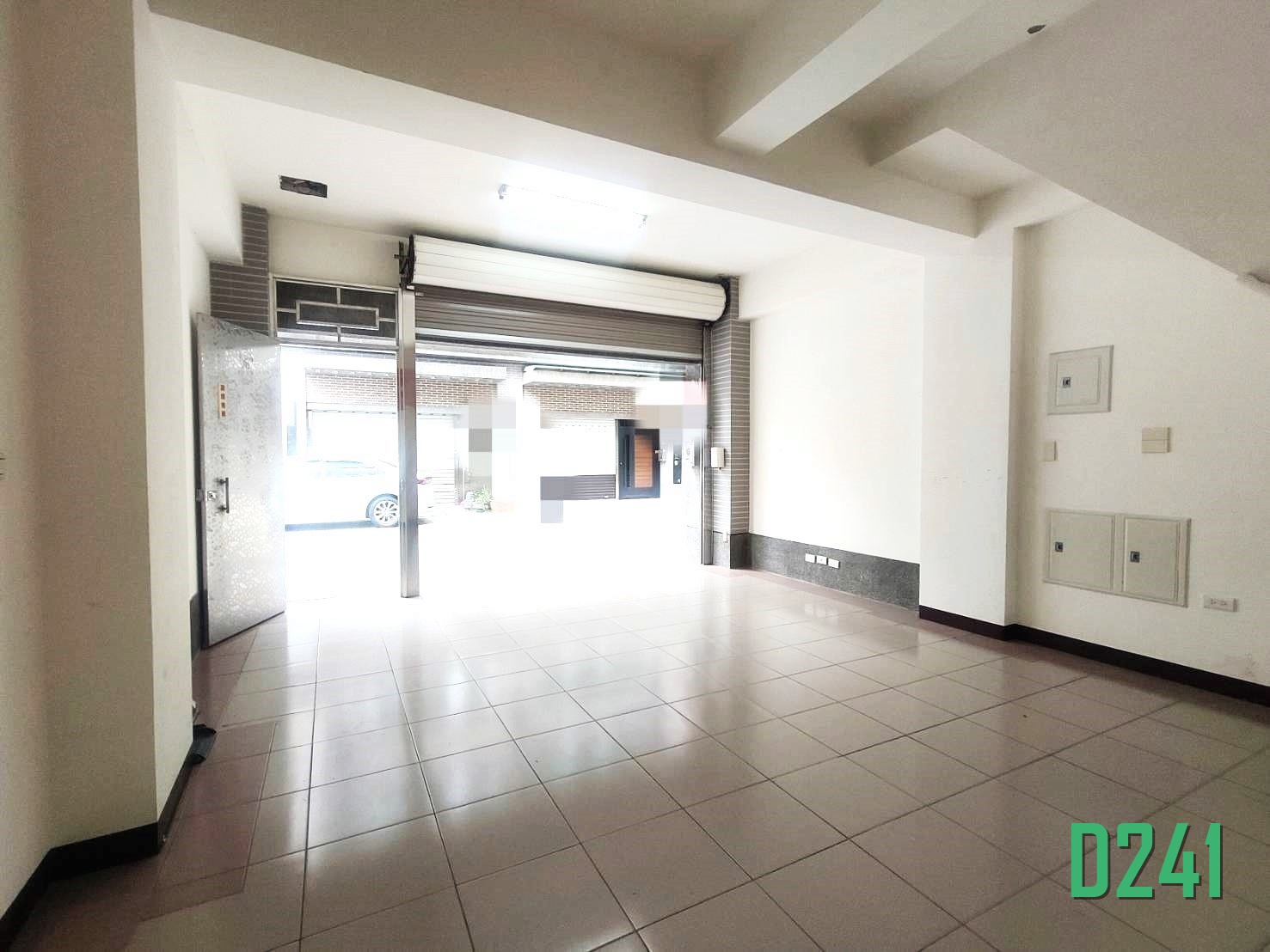 近商60邊間17年雙車墅💥☎ 0958828701李苡菡🎵