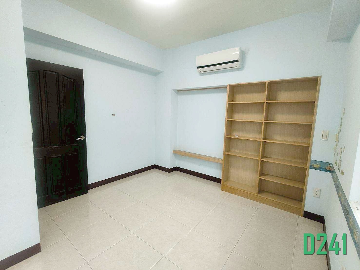 近商60邊間17年雙車墅💥☎ 0958828701李苡菡🎵