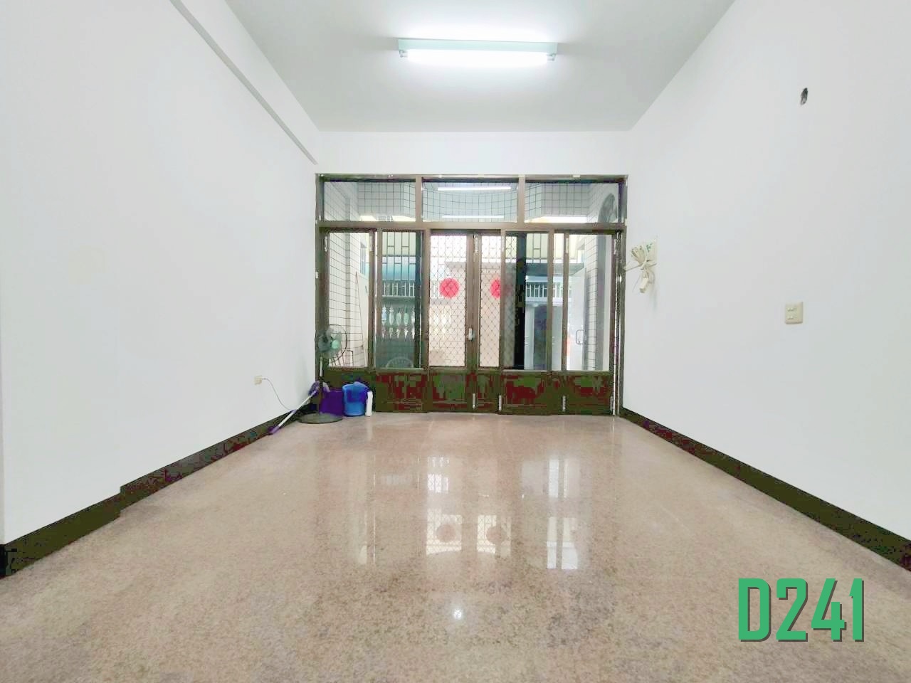 ❇️歸仁大面寬朝南6房傳統車墅❇️(免千萬/好入手/屋況佳)☎ 0958828701李苡菡💓