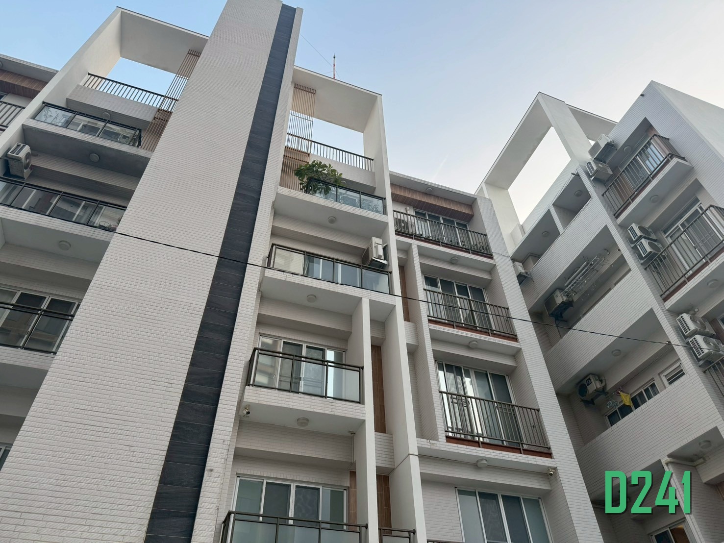 💓近巴克禮公園輕裝潢2房2衛平車💓☎ 0958828701李苡菡💓