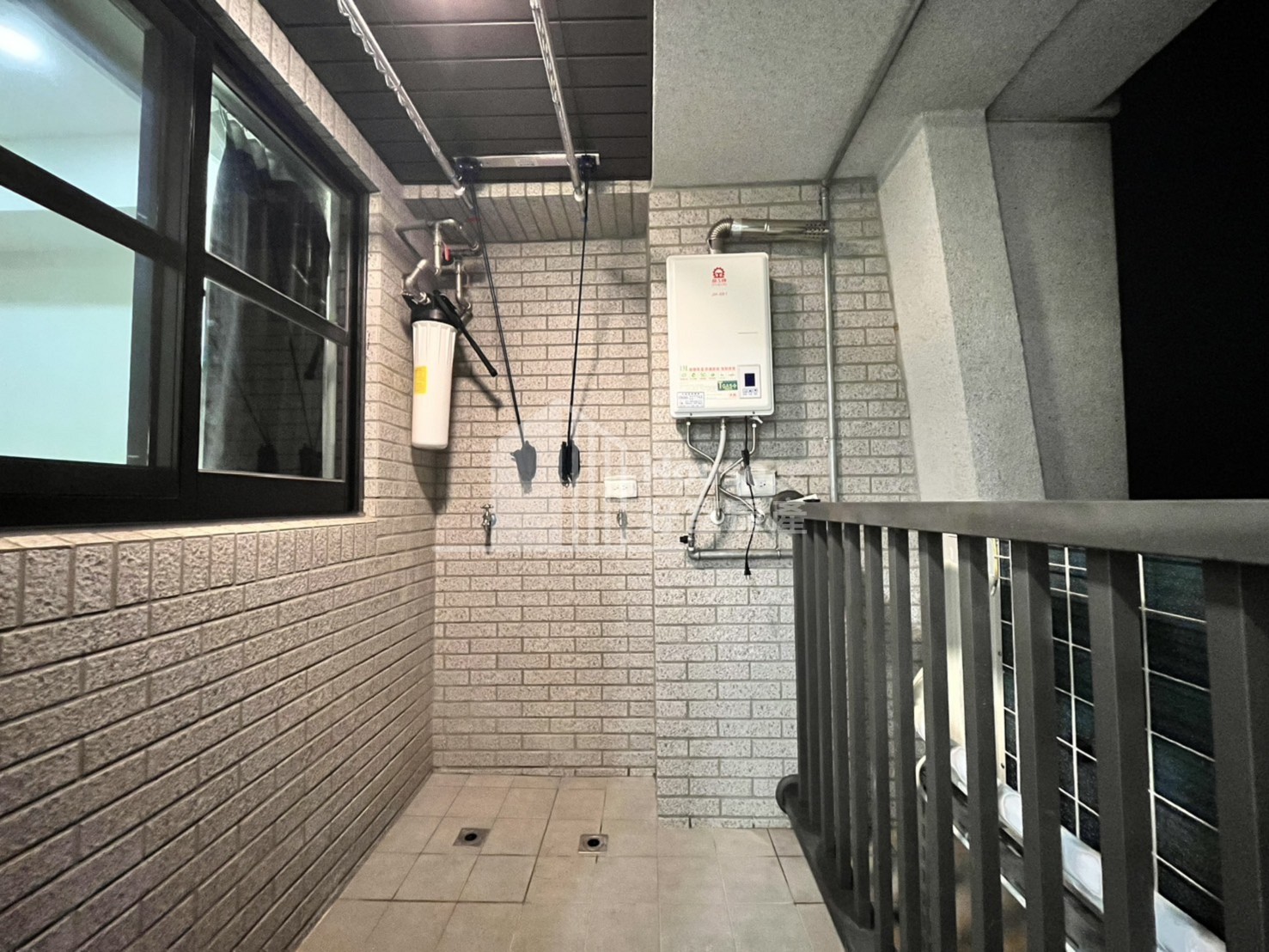 新潤捷韻A10帝王雙衛兩房車
