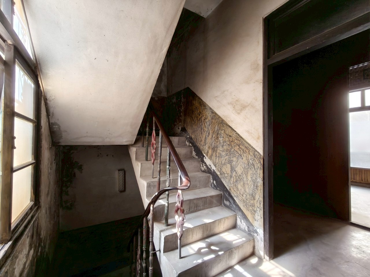 台中大肚文昌透天｜近熱鬧密集生活圈投資自住皆適宜