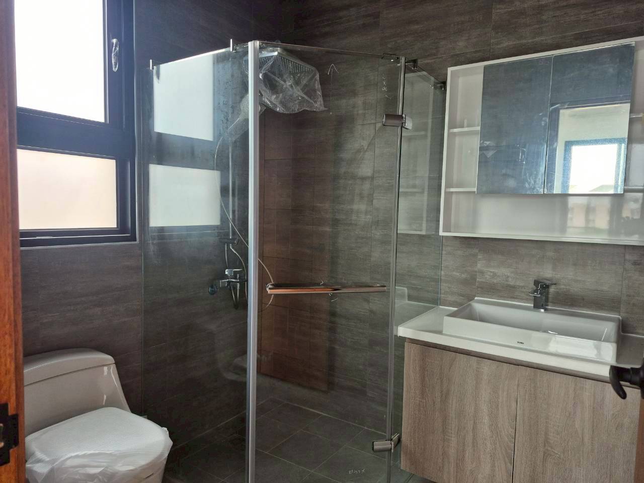 永慶許書豪★冬山國五旁全新五套房電梯農舍