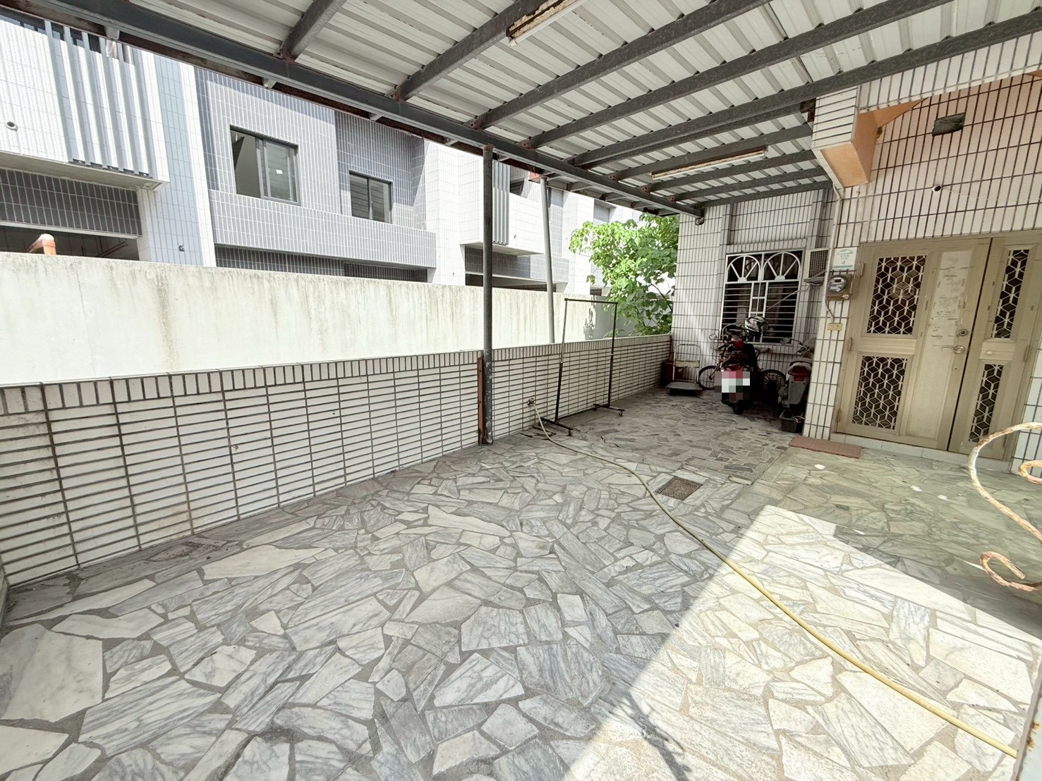 永慶許書豪★華德福旁大地坪面寬七米邊間透天