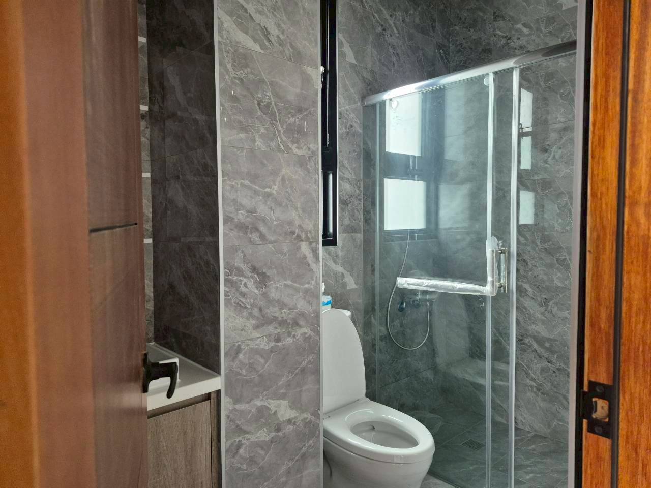 永慶許書豪★冬山國五旁全新五套房電梯農舍