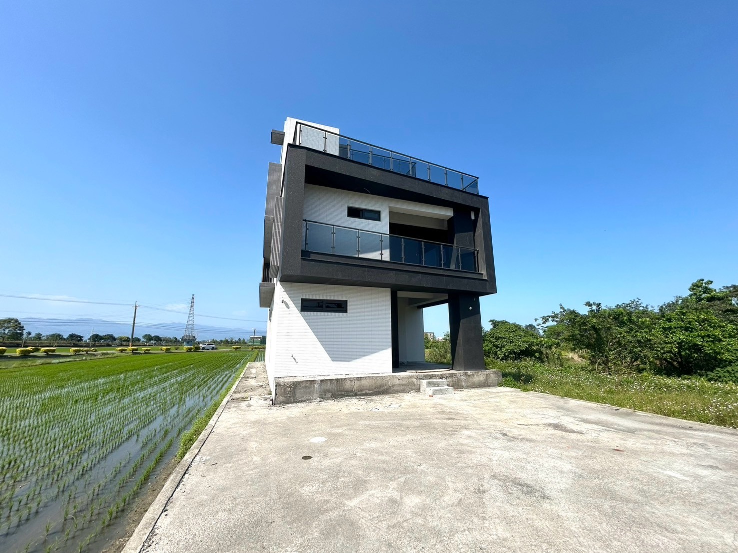 永慶許書豪★近梅花湖全新電梯農舍